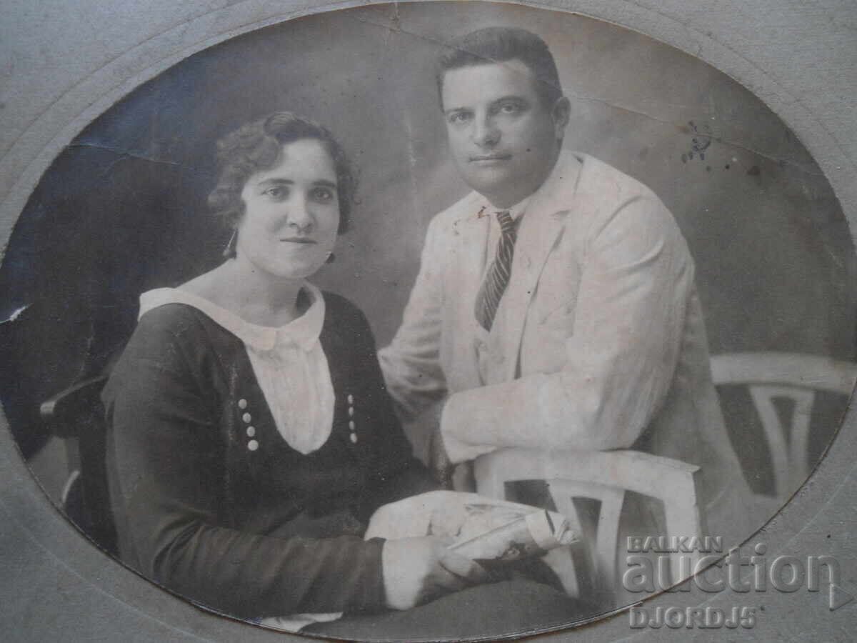 Old photo, cardboard, Zoyka and Dimitar Gabrovski, B. Slatina with price 10.00 BGN | € 5.11 Old photo, cardboard, Zoyka and Dimitar Gabrovski, B. Slatina with price 10.00 BGN | € 5.11