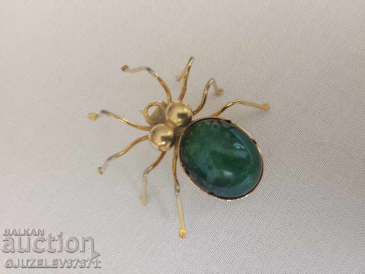 Art Deco brooch spider green stone with price 35.00 BGN | € 17.90 Art Deco brooch spider green stone with price 35.00 BGN | € 17.90