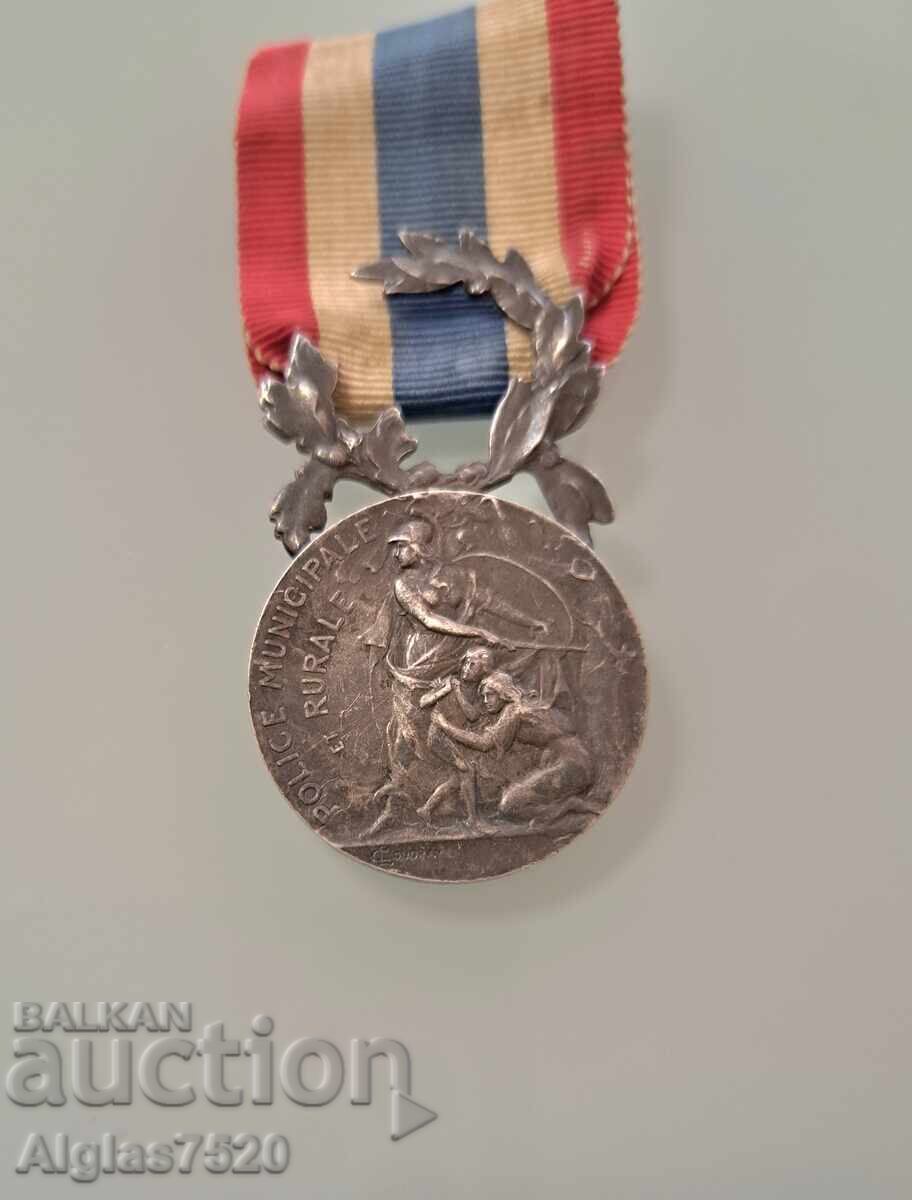 Licitație Ordin de poliție francez din argint