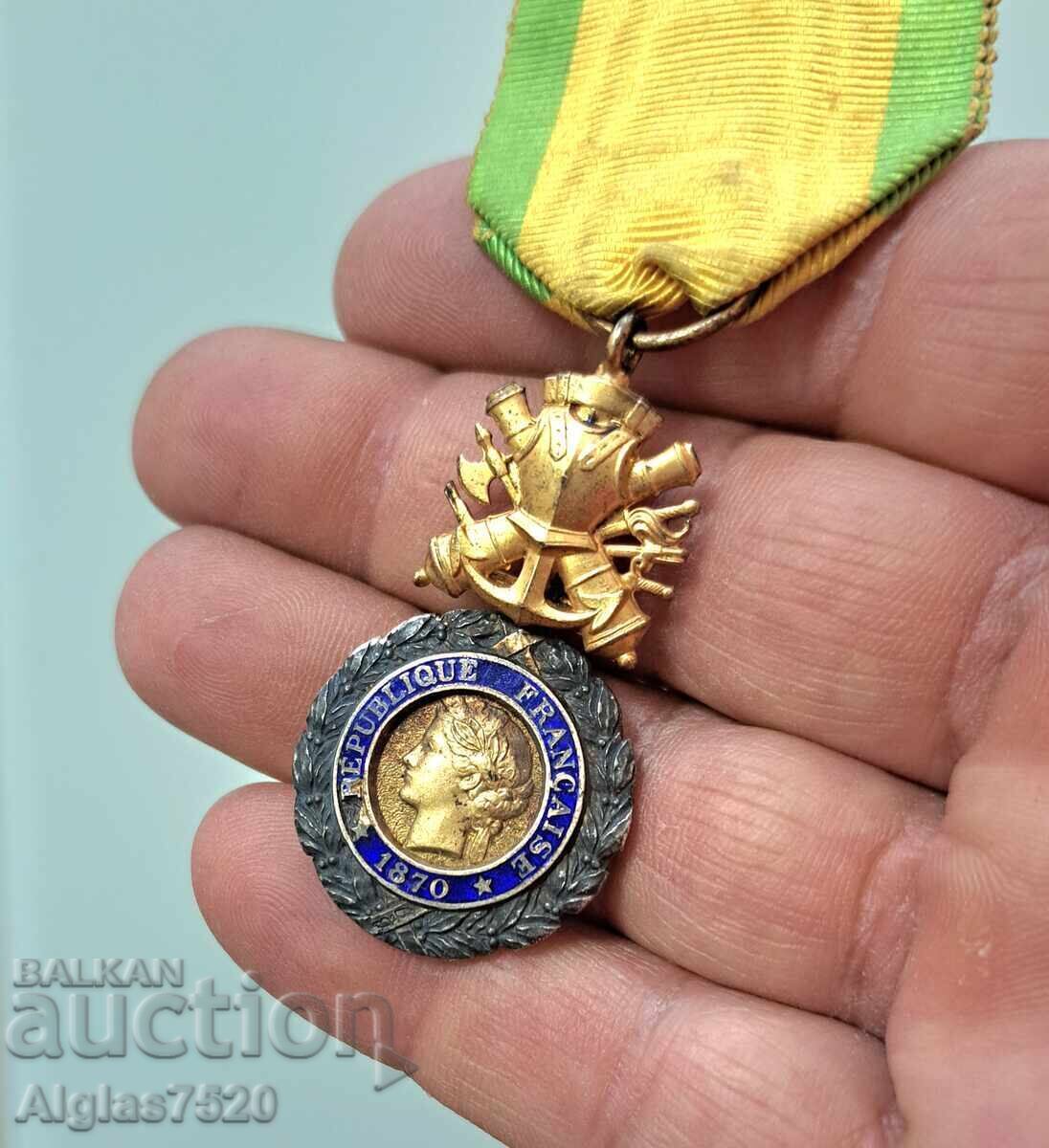 Γαλλική Ασημένια Παραγγελία με τιμή € 30.00 | 58.67 BGN