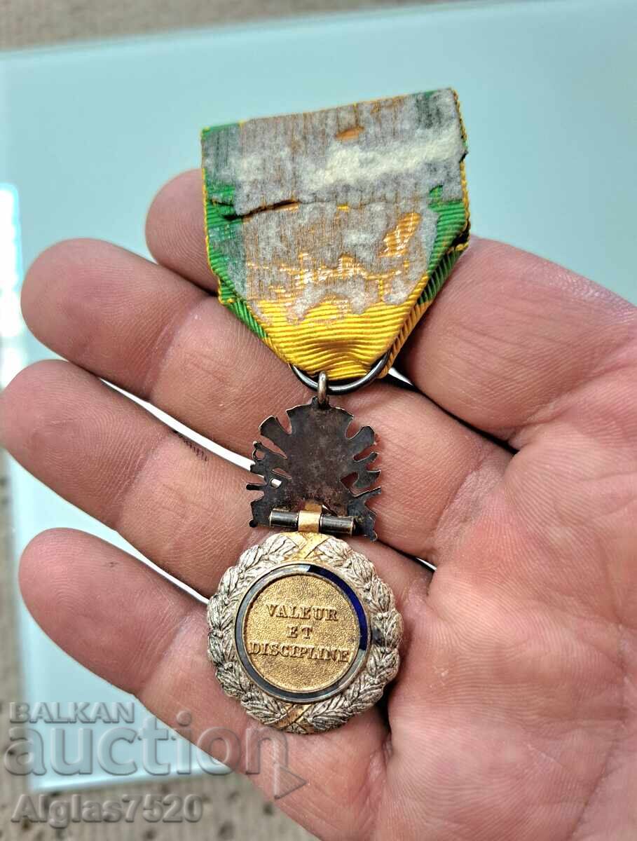 Παράδοση Γαλλική Ασημένια Παραγγελία Παράδοση Γαλλική Ασημένια Παραγγελία