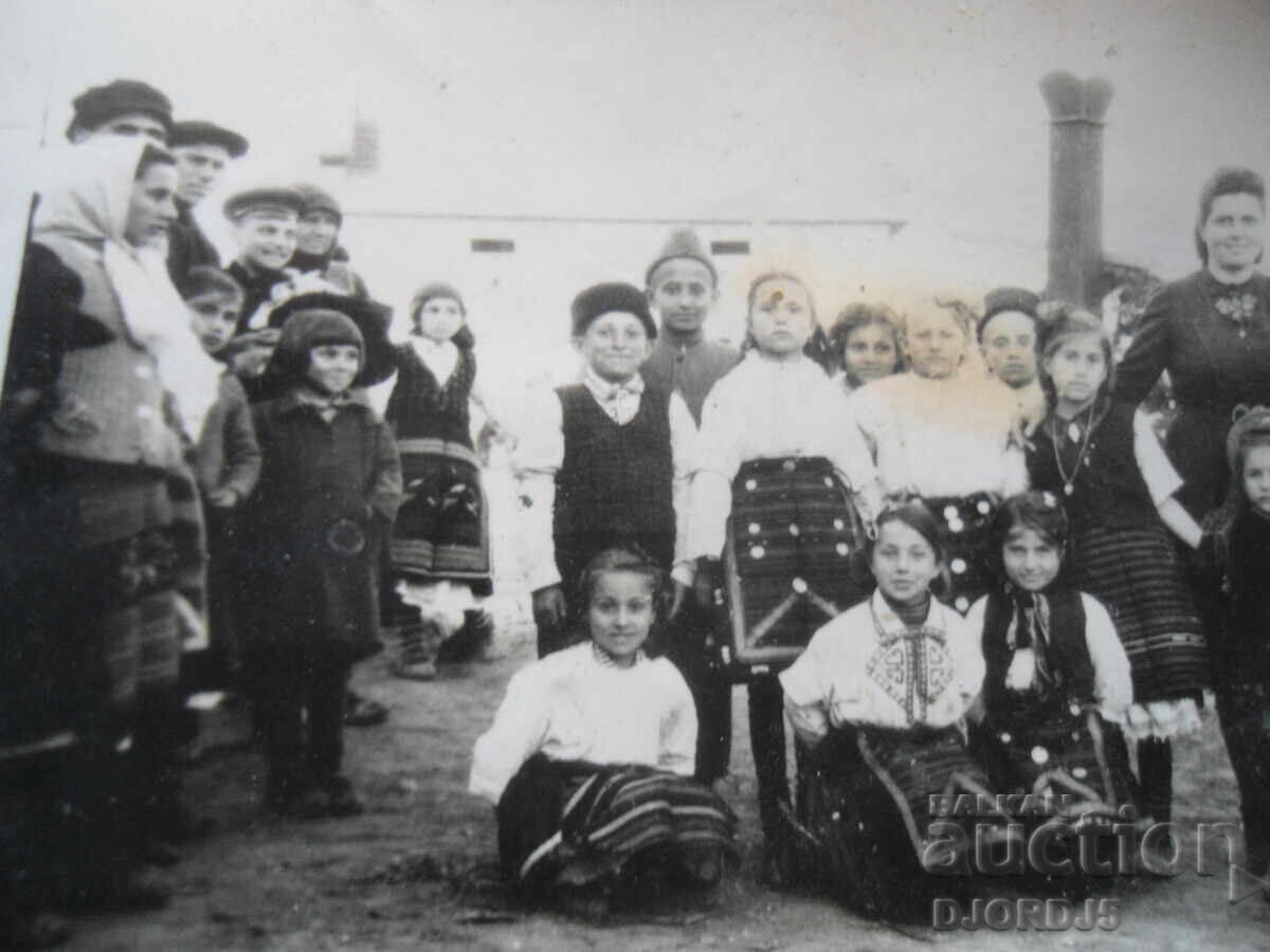 Auction old photo Auction old photo