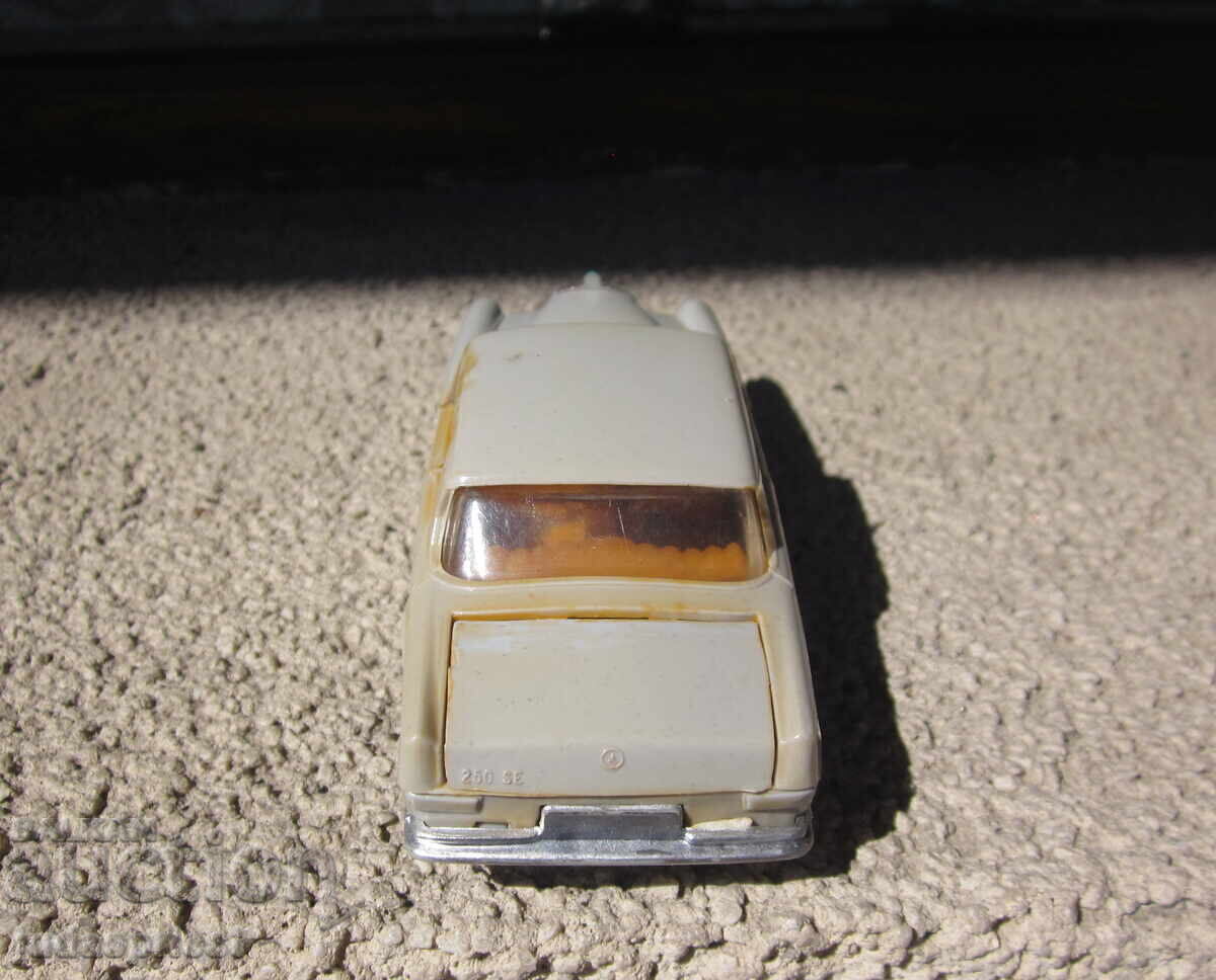 USSR mercedes 250 SE мерцедес Руска Съветска играчка количка - 5 USSR mercedes 250 SE мерцедес Руска Съветска играчка количка - 5