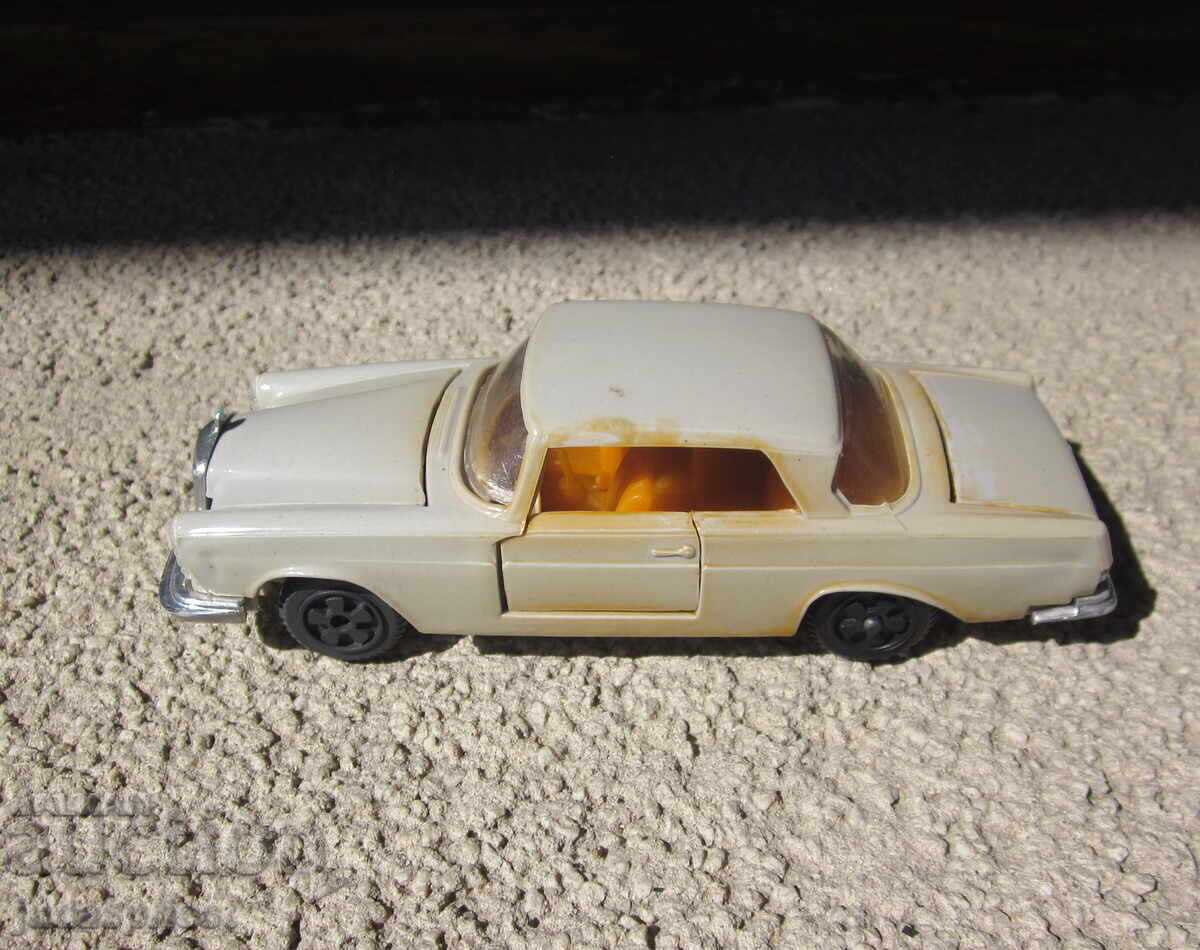 USSR mercedes 250 SE мерцедес Руска Съветска играчка количка - 6 USSR mercedes 250 SE мерцедес Руска Съветска играчка количка - 6