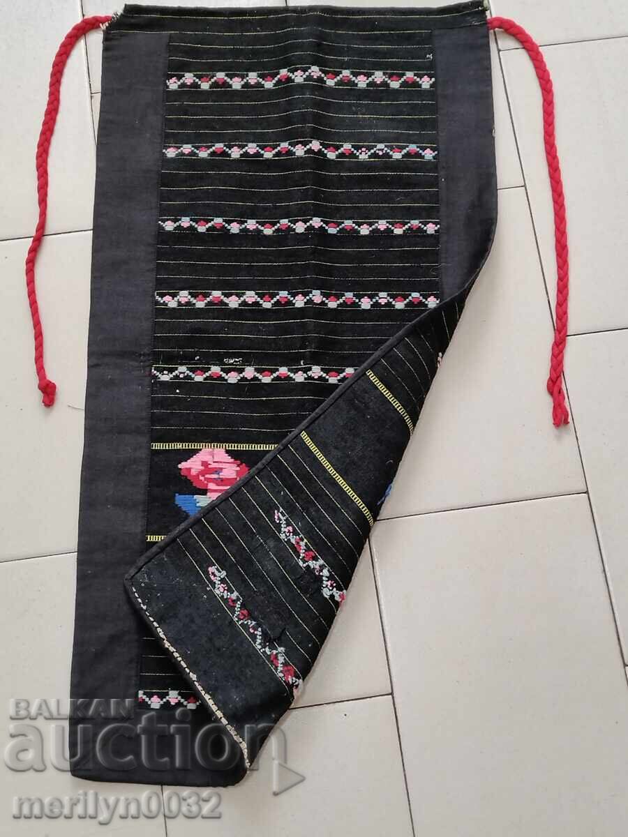 Auction  Vintage handmade apron