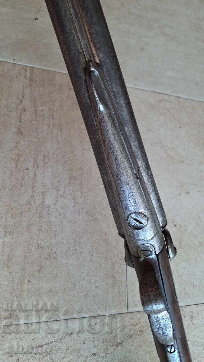 Hunting, shotgun, double-barreled, with chokes, with a firing pin, with a safety, with a lever with price 600.00 BGN | € 306.78 Hunting, shotgun, double-barreled, with chokes, with a firing pin, with a safety, with a lever with price 600.00 BGN | € 306.78