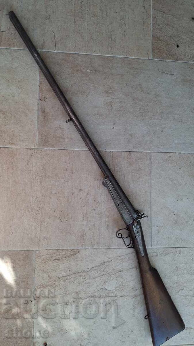 Hunting, shotgun, double-barreled, with chokes, with a firing pin, with a safety, with a lever Hunting, shotgun, double-barreled, with chokes, with a firing pin, with a safety, with a lever