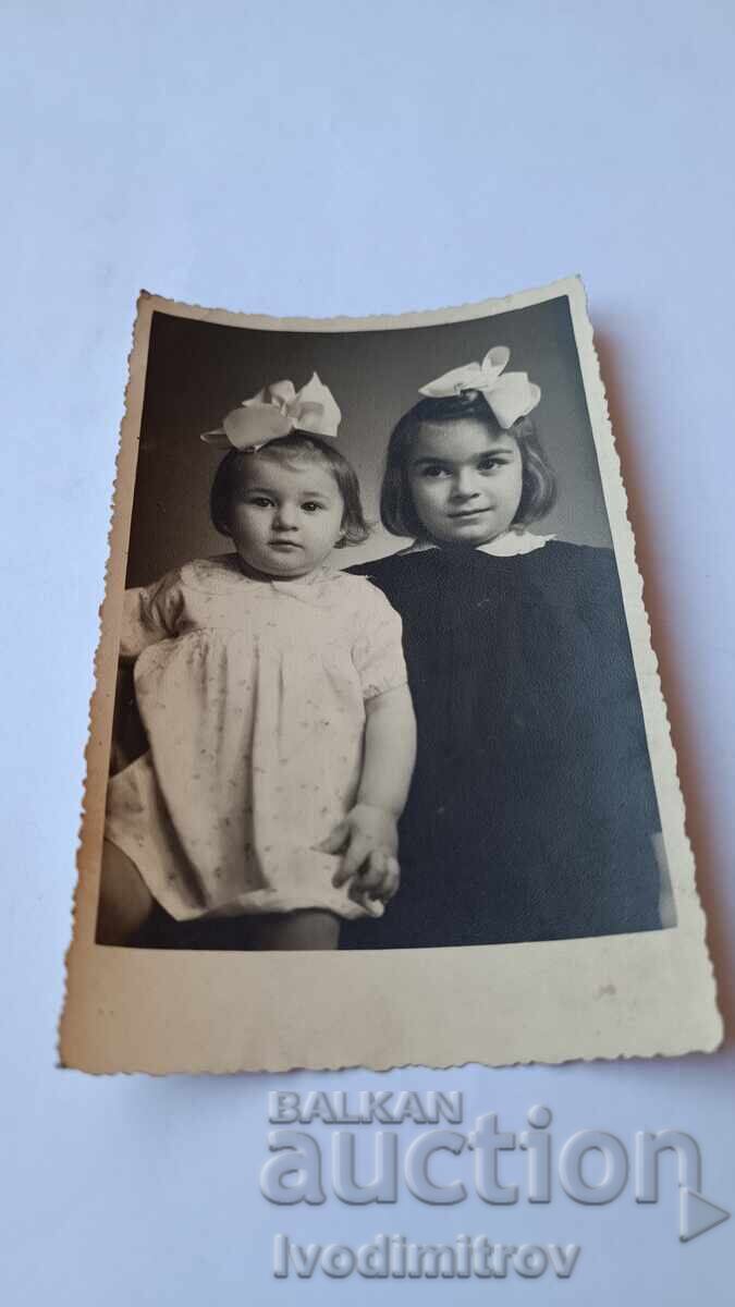 Φωτογραφία Ρούσε Δύο κοριτσάκια 1944
