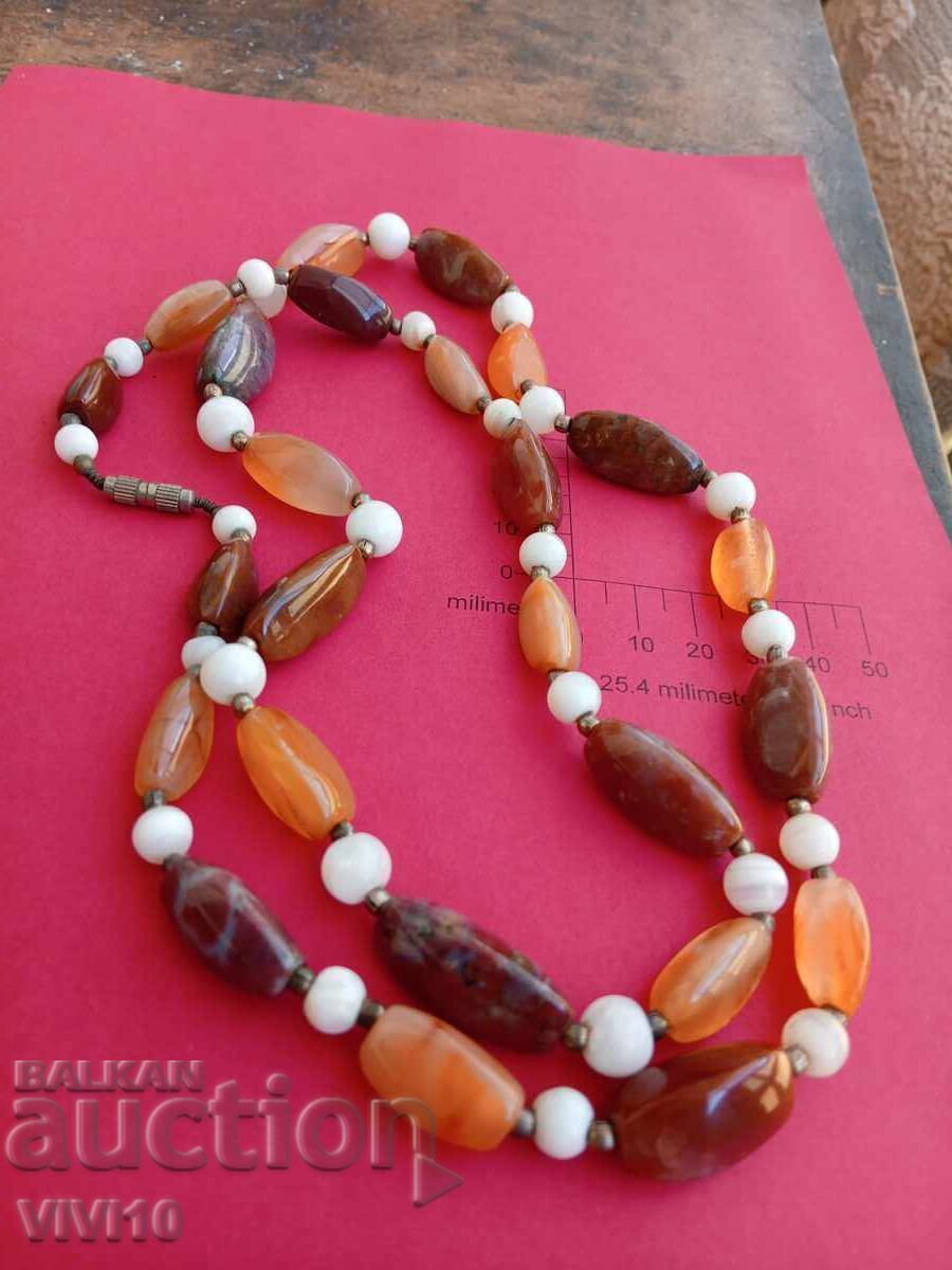 Colier vechi din pietre naturale, agate