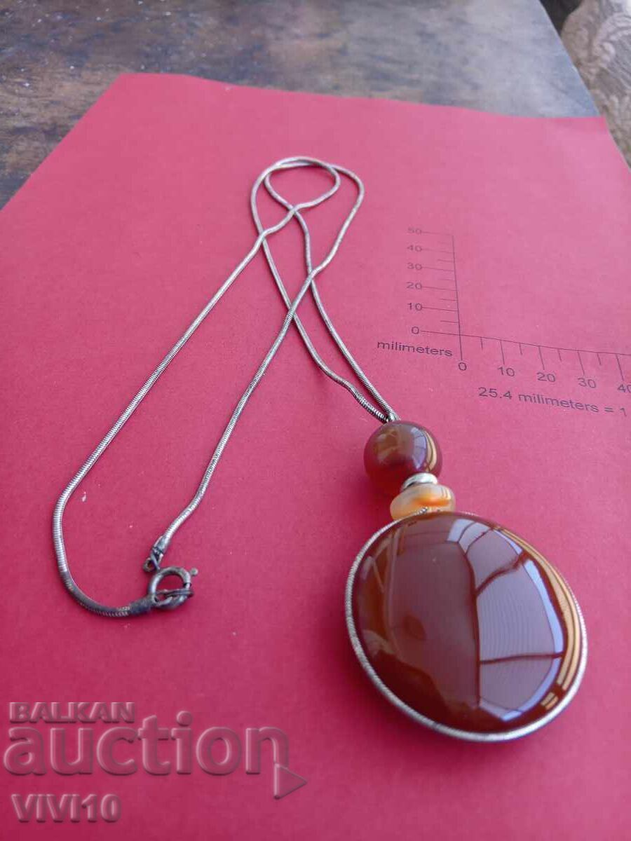 Αρχαίο κολιέ από φυσικά πετράδια, αχάτες Αρχαίο κολιέ από φυσικά πετράδια, αχάτες