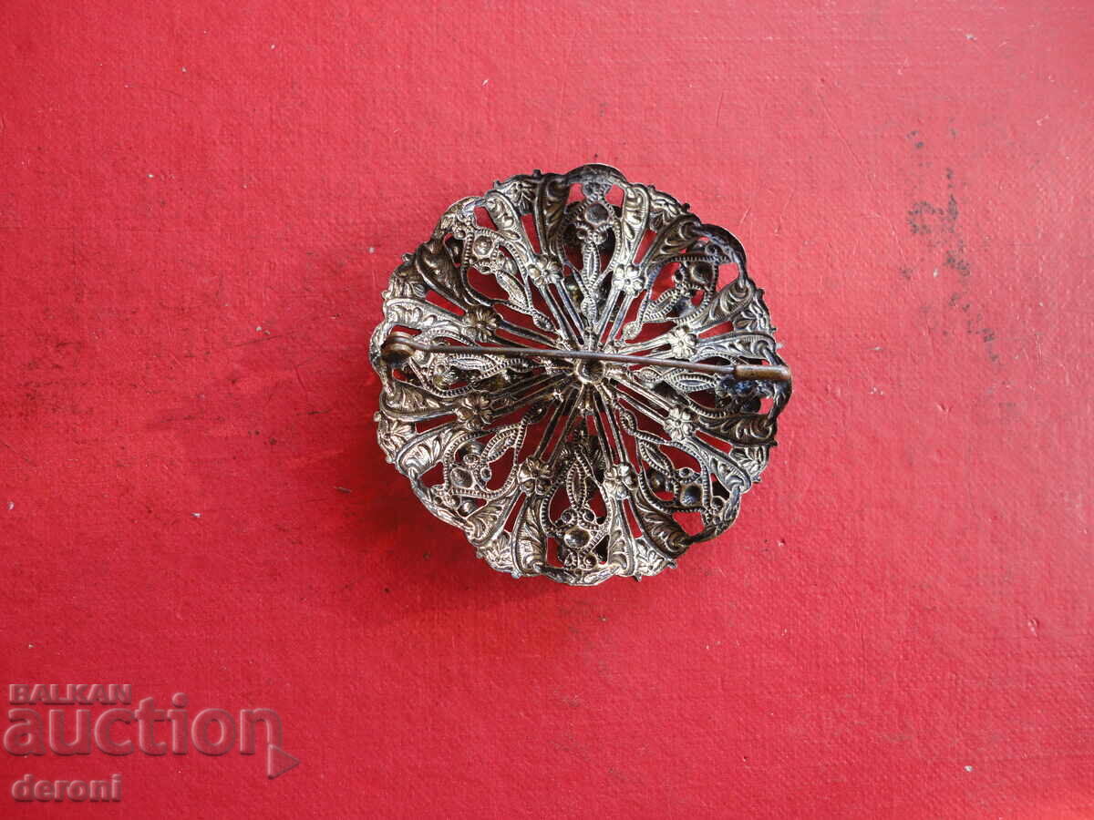 Auction Antique gold-plated brooch with stones 33 Auction Antique gold-plated brooch with stones 33