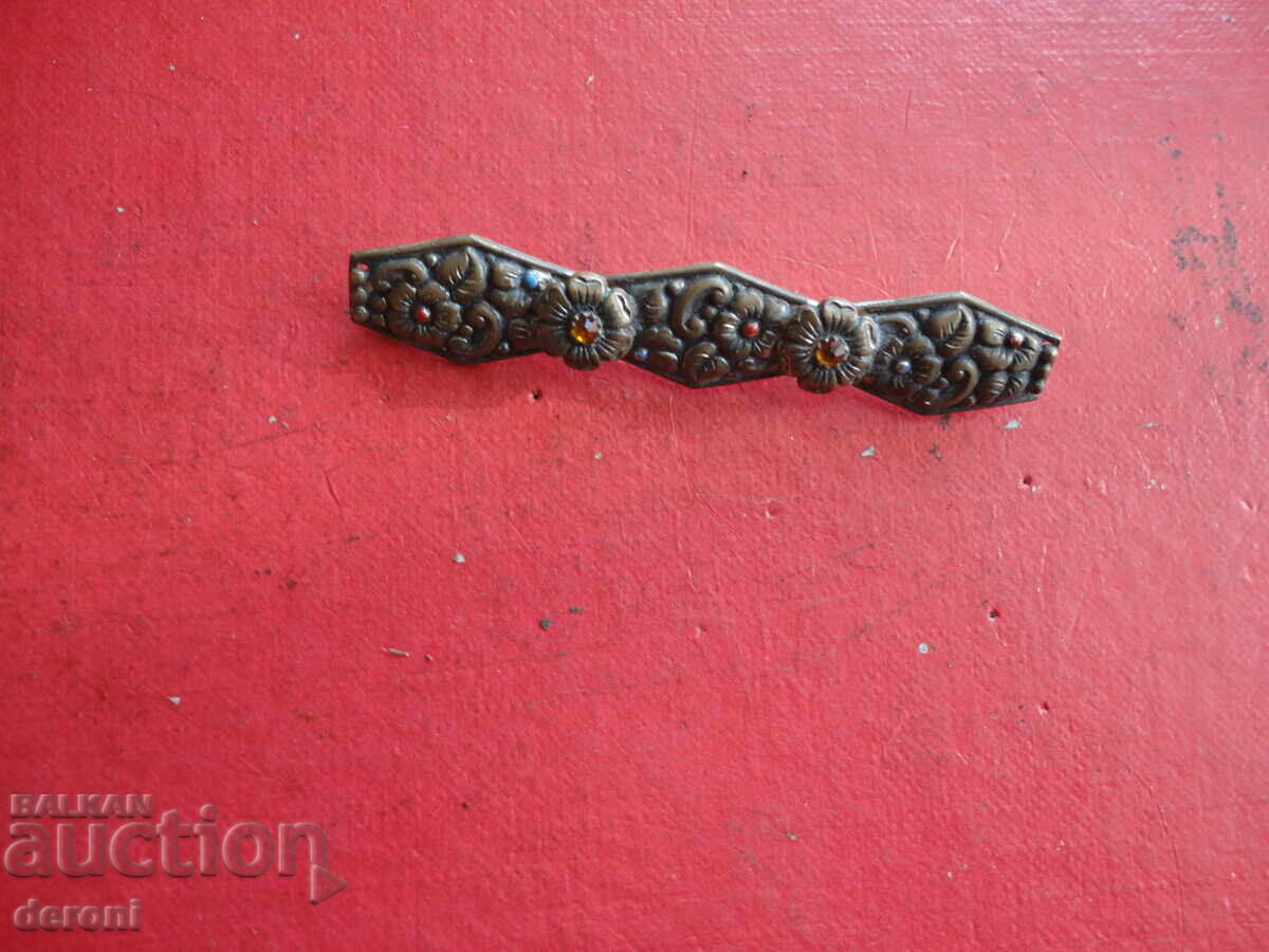Antique gold-plated brooch with stones 333 with price 10.00 BGN | € 5.11 Antique gold-plated brooch with stones 333 with price 10.00 BGN | € 5.11