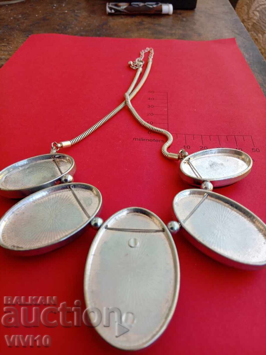 Antique Necklace, Mother-of-Pearl with price € 30.00 | 58.67 BGN Antique Necklace, Mother-of-Pearl with price € 30.00 | 58.67 BGN