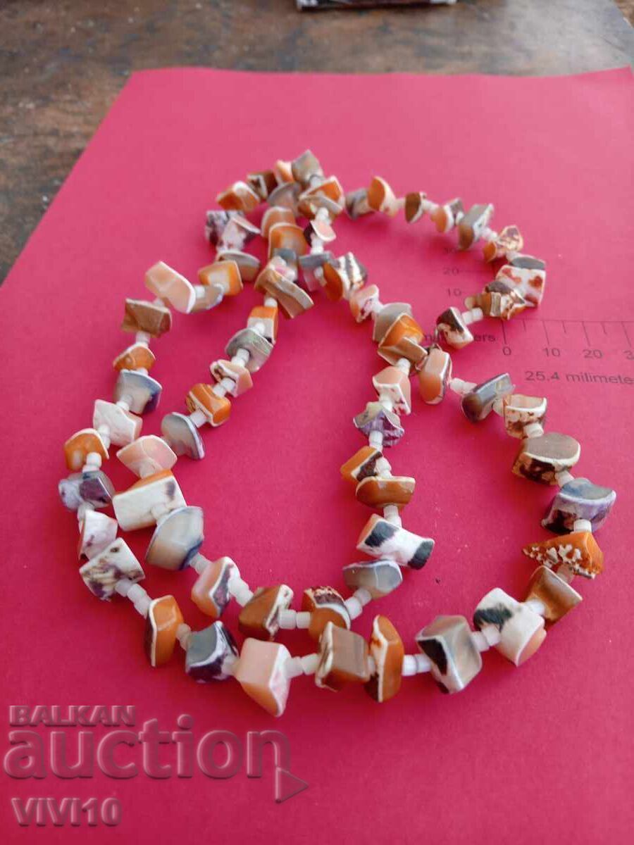 Старинно колие от седеф