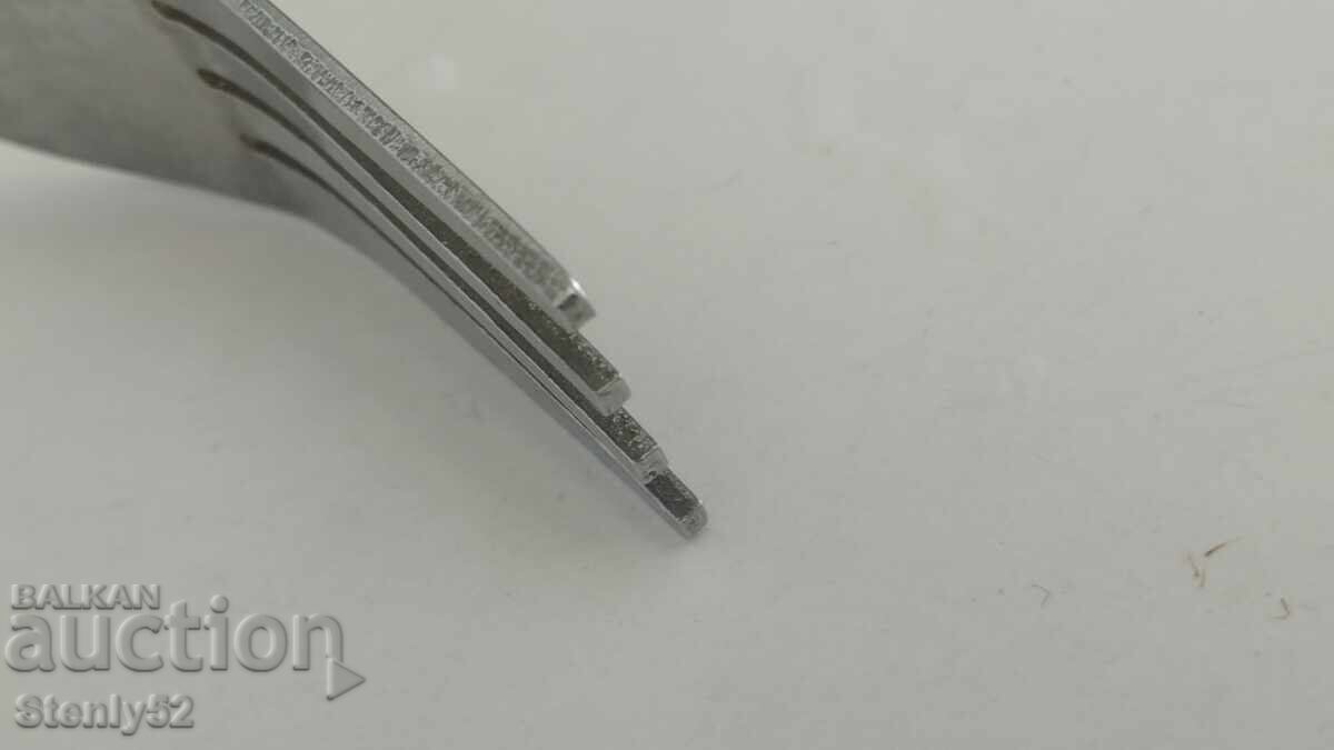 Furculiță japoneză pentru orez cu preț 5.00 BGN | € 2.56 Furculiță japoneză pentru orez cu preț 5.00 BGN | € 2.56