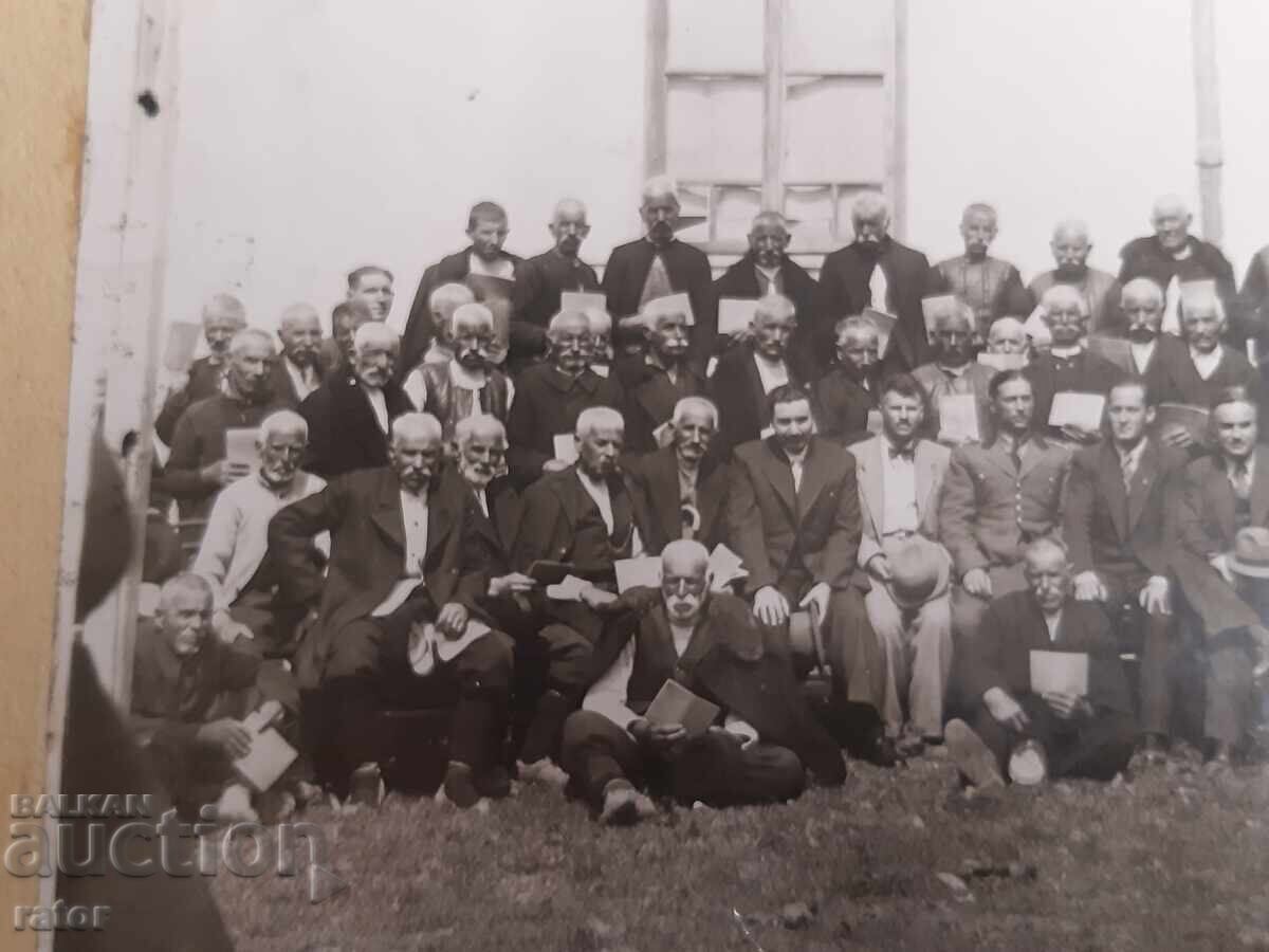 Livrarea Fotografie veche pe carton - BZNS ?