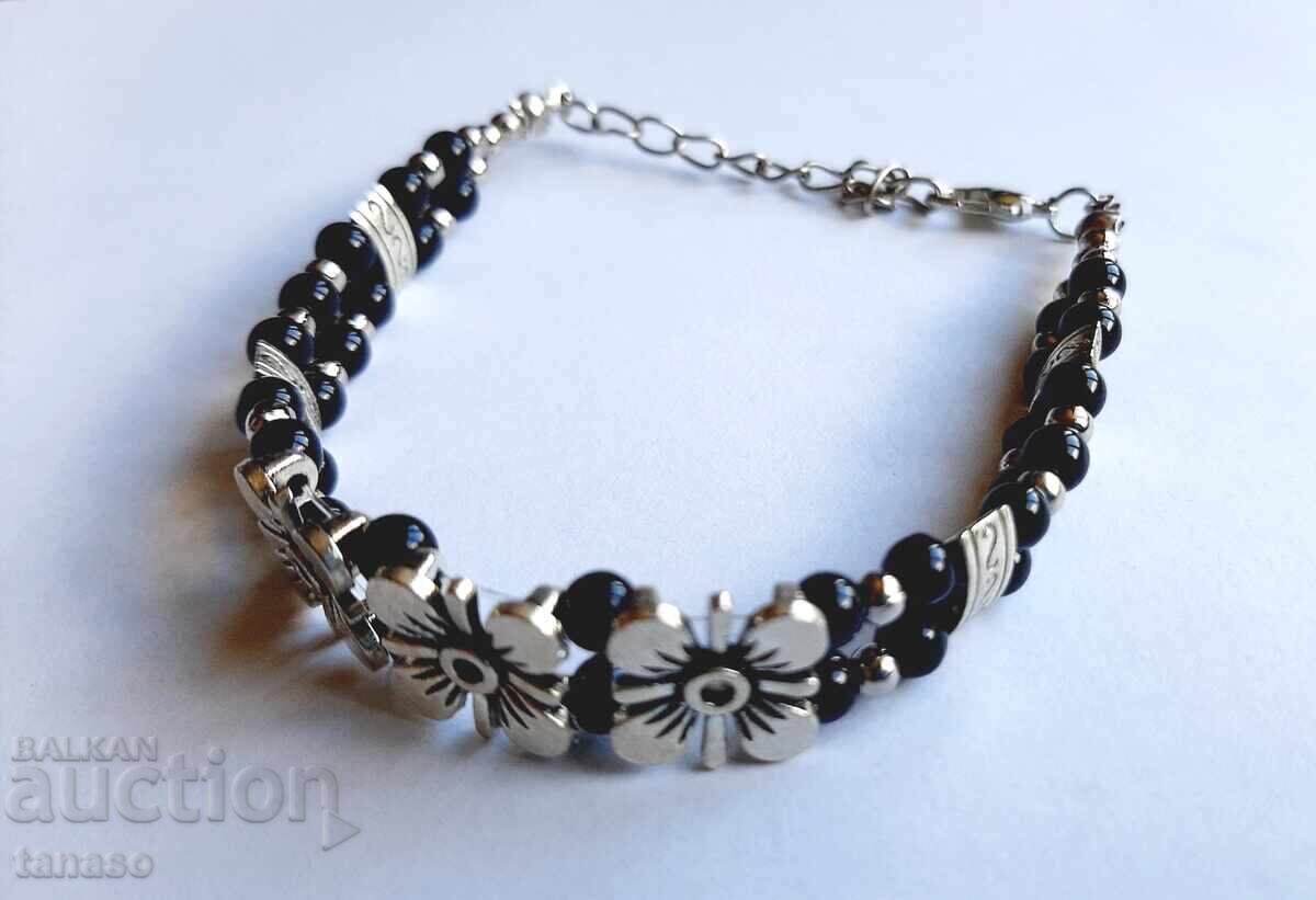 Гривна тибетско сребро и оникс Гривна тибетско сребро и оникс