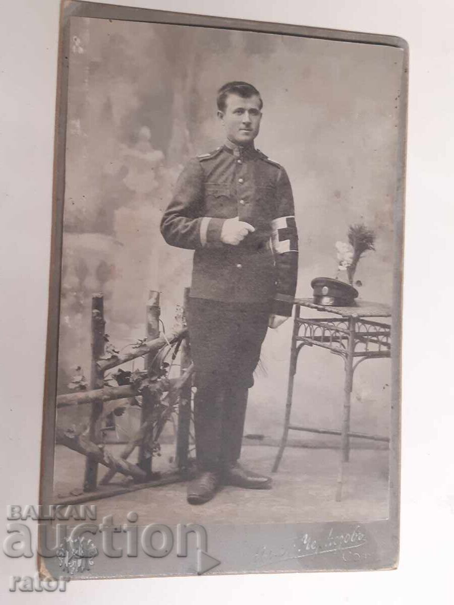 Licitație Fotografie veche pe carton - sanitar, soldat, armată Licitație Fotografie veche pe carton - sanitar, soldat, armată