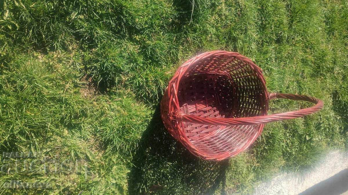 Wicker basket with price 20.00 BGN | € 10.23 Wicker basket with price 20.00 BGN | € 10.23