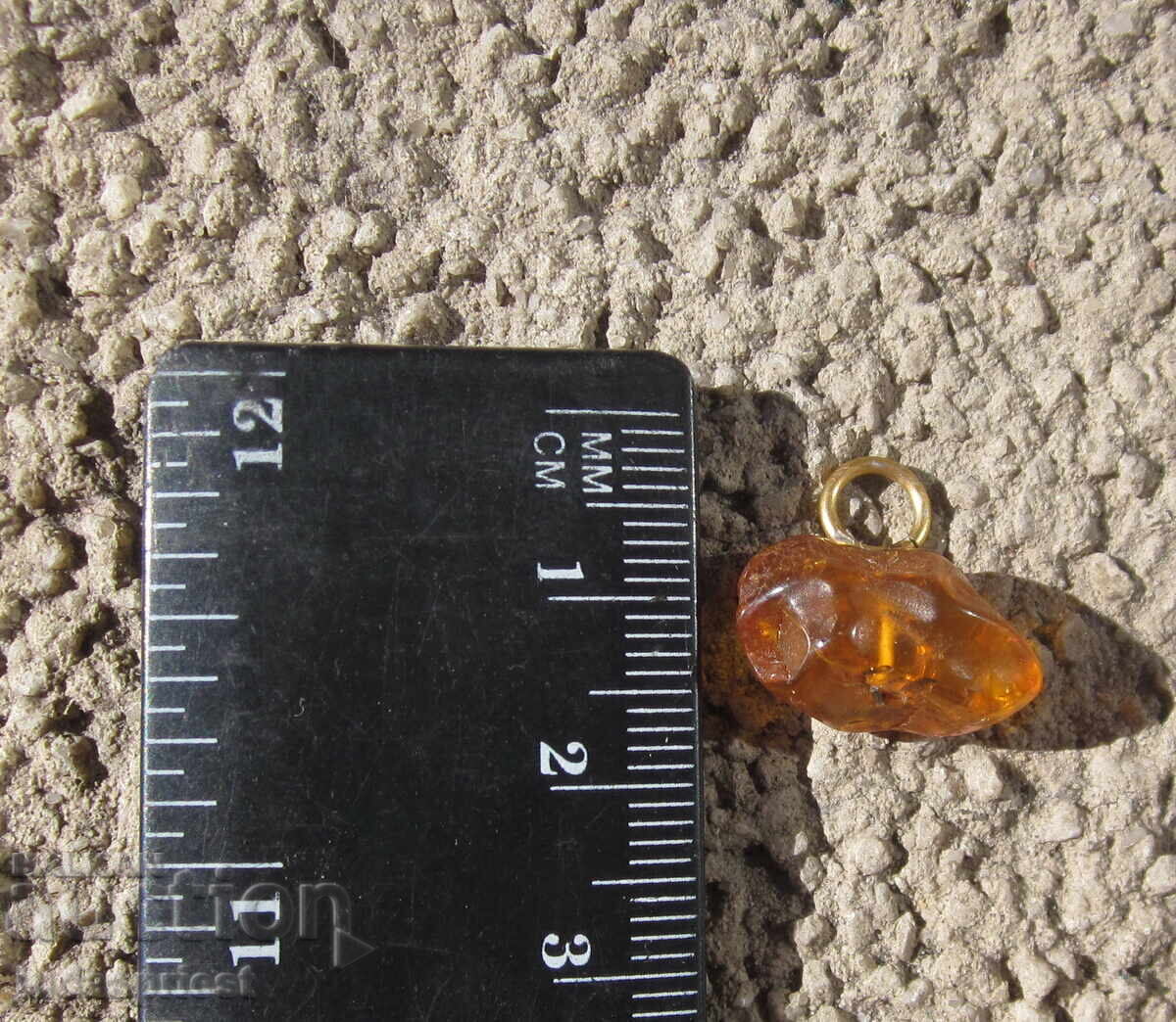 Pendant jewelry made of natural amber with a gold-plated ring - 7 Pendant jewelry made of natural amber with a gold-plated ring - 7