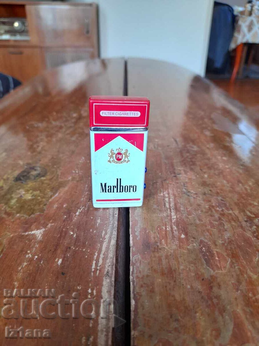 Ένας παλιός αναπτήρας Marlboro
