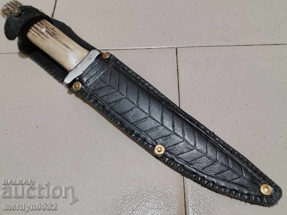 Hunting knife with handle and deer antler handle with price € 74.05 | 144.83 BGN