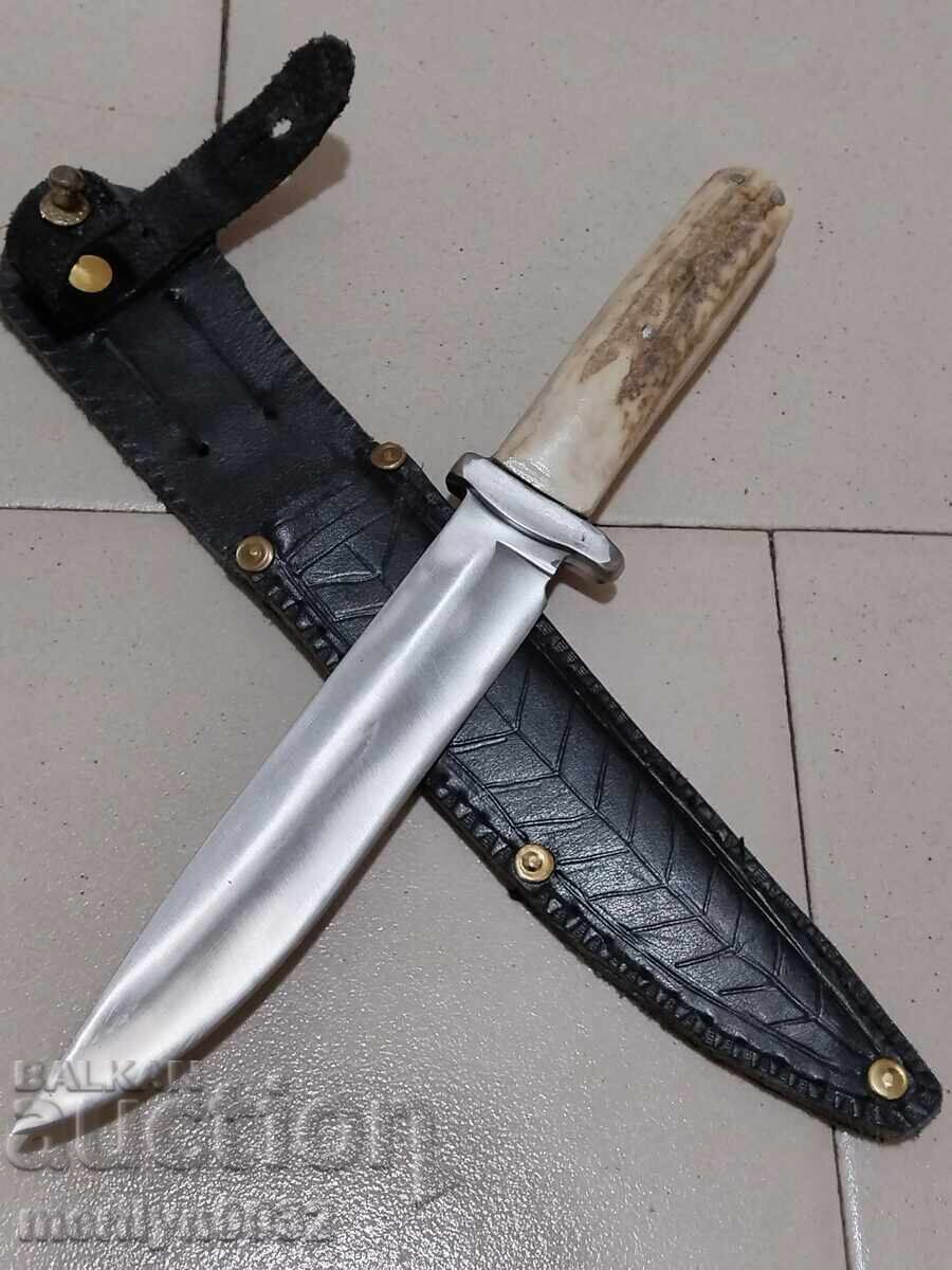 Delivery of Hunting knife with handle and deer antler handle