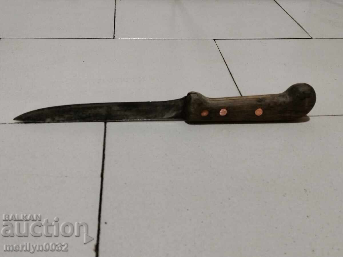 Delivery of Old village knife without a sheath