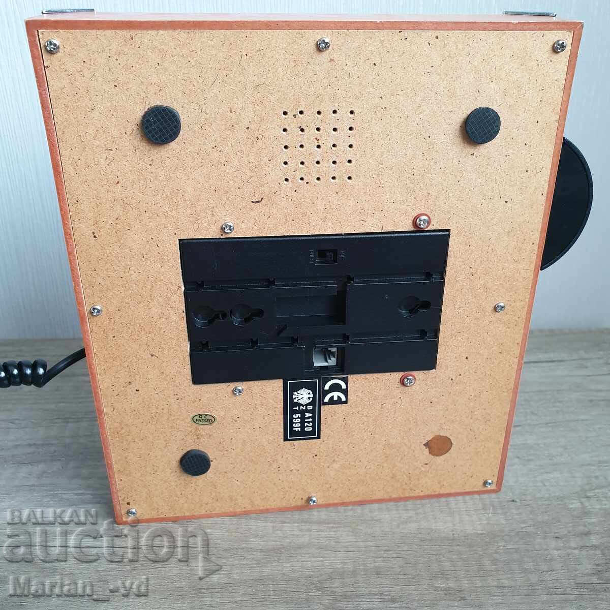 Retro phone with a loudspeaker - 7 Retro phone with a loudspeaker - 7