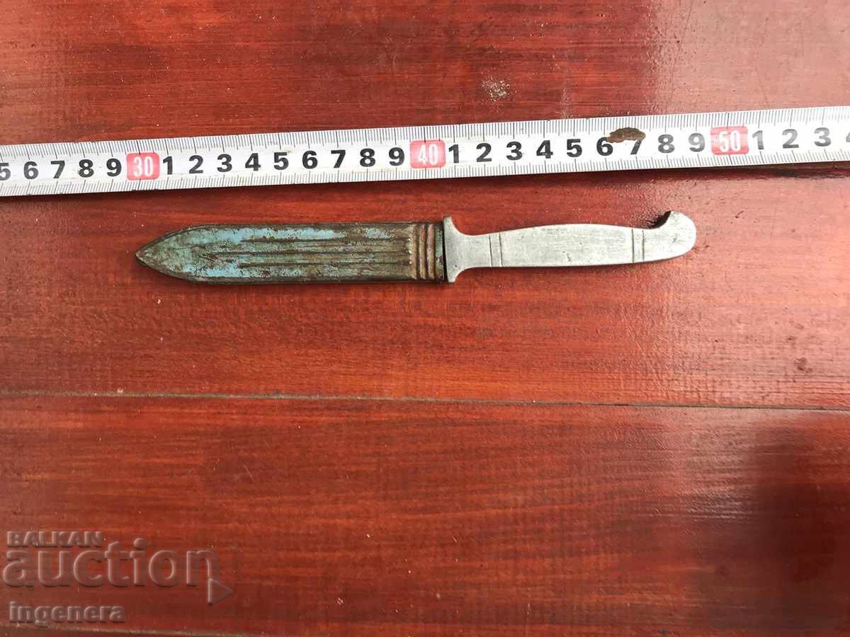 CUȚIT CUȚITAȘ DE PE VREME SOCIALISTĂ, CU TEACĂ cu preț 27.00 BGN | € 13.80