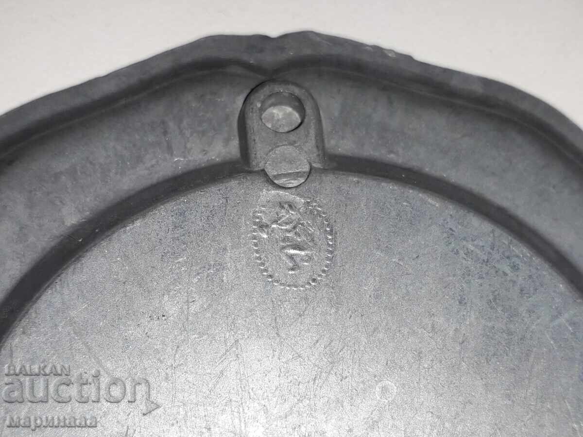 Auction CHINEYKA. ZINC, PLASTIC Auction CHINEYKA. ZINC, PLASTIC