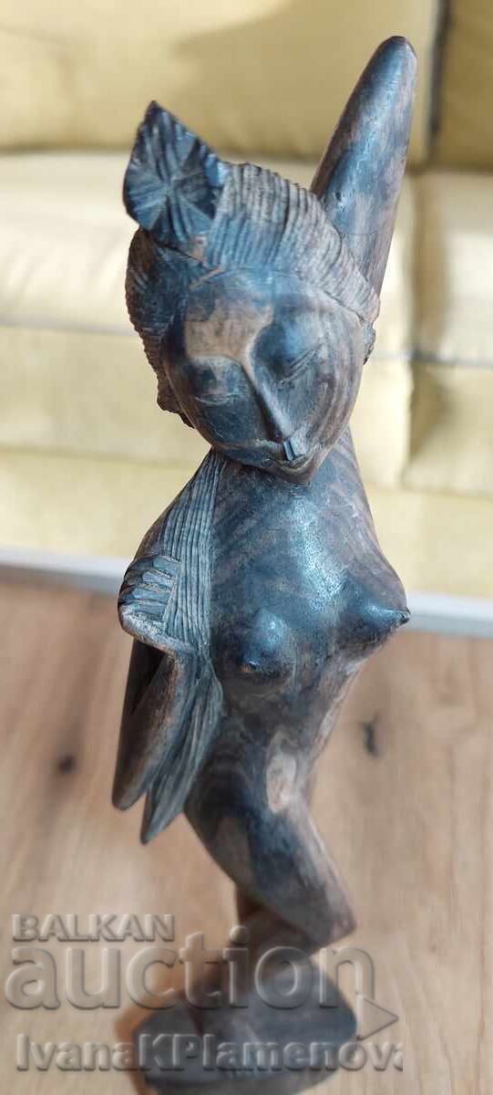 Аукцион Дърворезба за ценители височина 32см Аукцион Дърворезба за ценители височина 32см