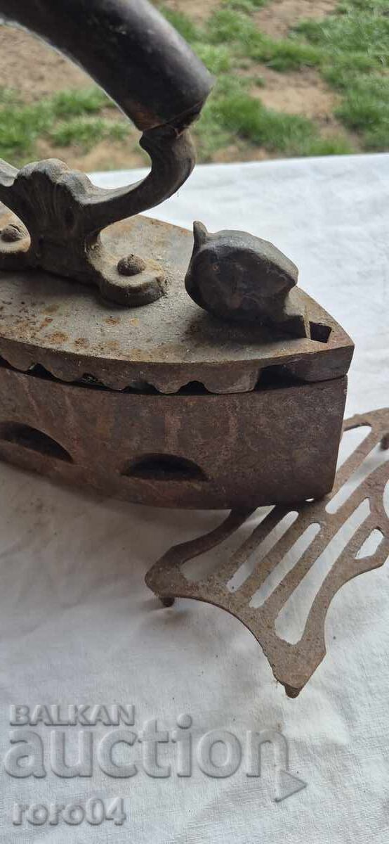 IRON - ROMAN HEAD with price 57.00 BGN | € 29.14