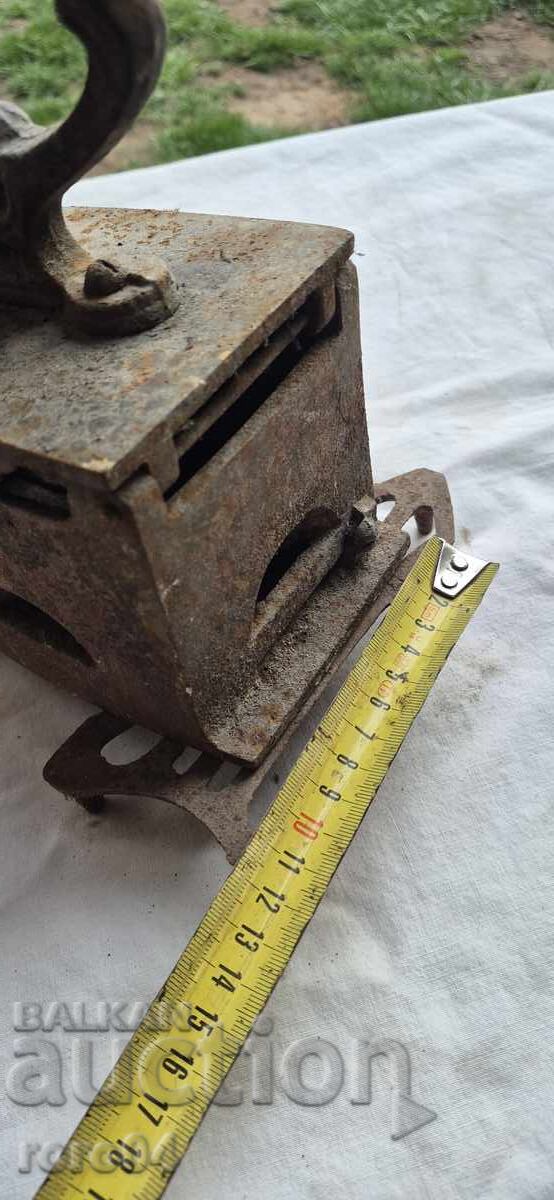 Delivery of IRON - ROMAN HEAD