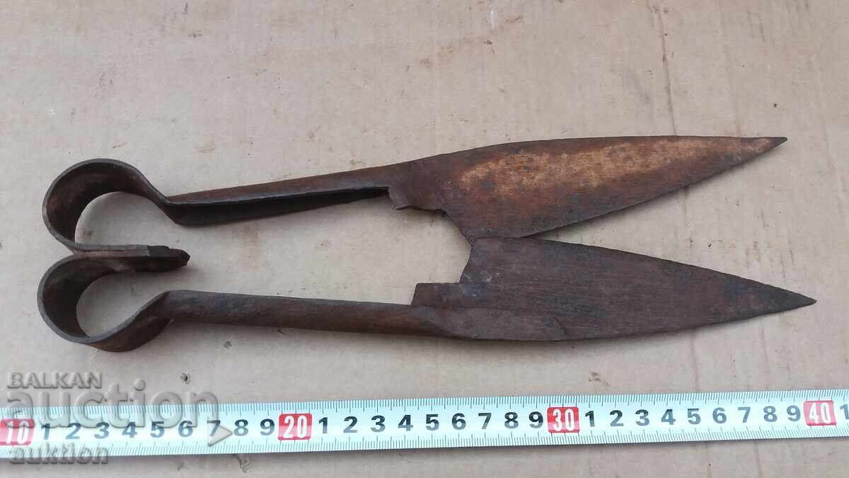 OLD SHEEP SHEARS with price 2.99 BGN | € 1.53 OLD SHEEP SHEARS with price 2.99 BGN | € 1.53