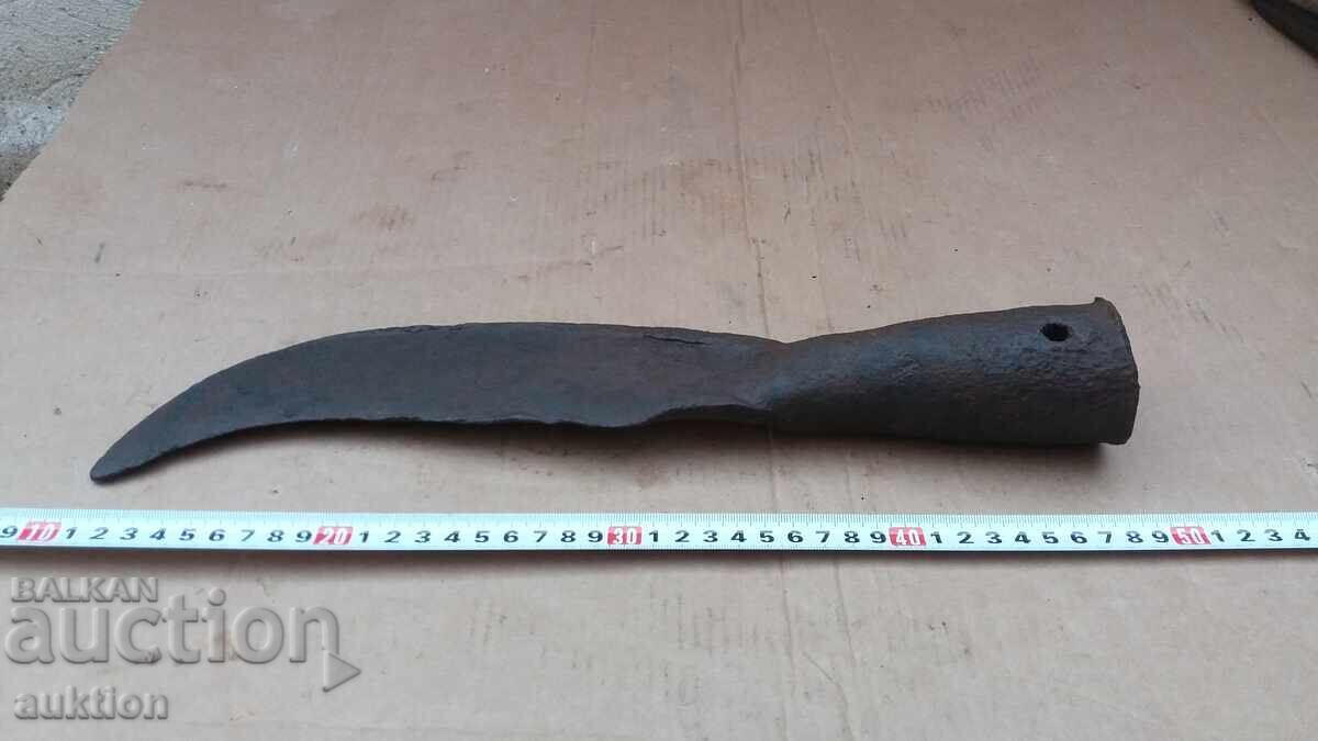 Auction MASSIVE WROUGHT IRON REVIVAL AXE, AXE BLADE Auction MASSIVE WROUGHT IRON REVIVAL AXE, AXE BLADE