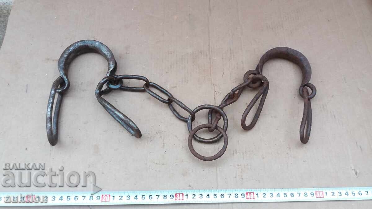Аукцион КОВАНИ ВЪЗРОЖДЕНСКИ ОКОВИ, ПРАНГИ , БЕЛЕЗНИЦИ Аукцион КОВАНИ ВЪЗРОЖДЕНСКИ ОКОВИ, ПРАНГИ , БЕЛЕЗНИЦИ