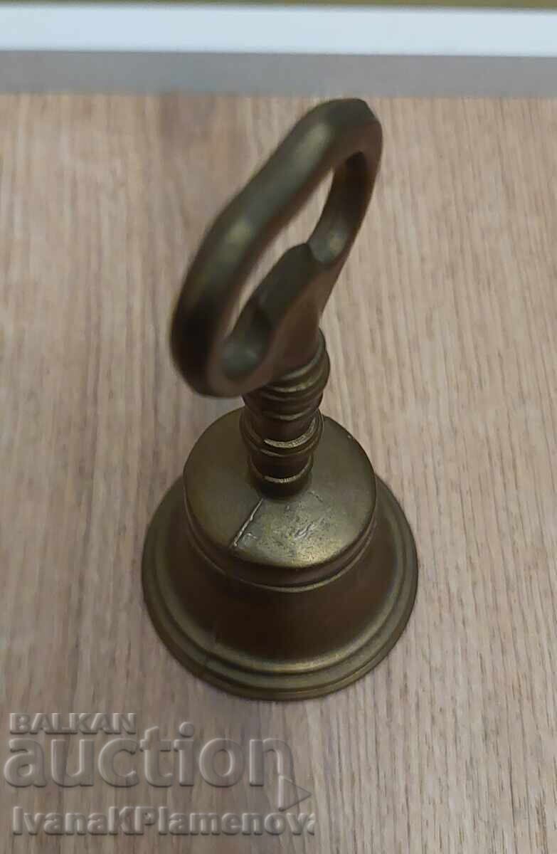 Licitație Clopoțel de bronz pentru colecționari Licitație Clopoțel de bronz pentru colecționari