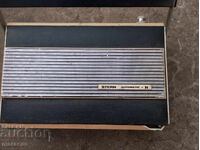 Стар радио приемник