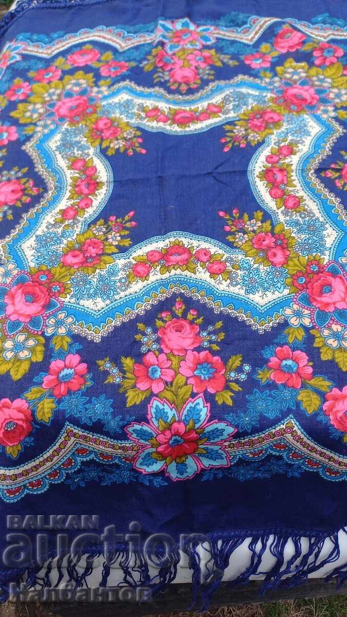 Auction OLD WOMEN'S TOWEL HARVEST DRESS Auction OLD WOMEN'S TOWEL HARVEST DRESS