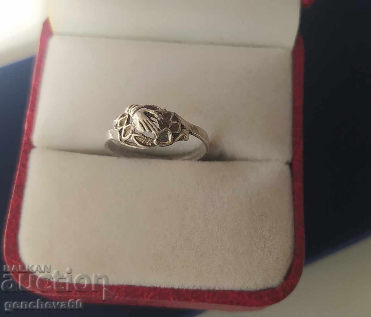 Inel rar renascentist din argint, proba 800 cu preț € 30.00 | 58.67 BGN Inel rar renascentist din argint, proba 800 cu preț € 30.00 | 58.67 BGN