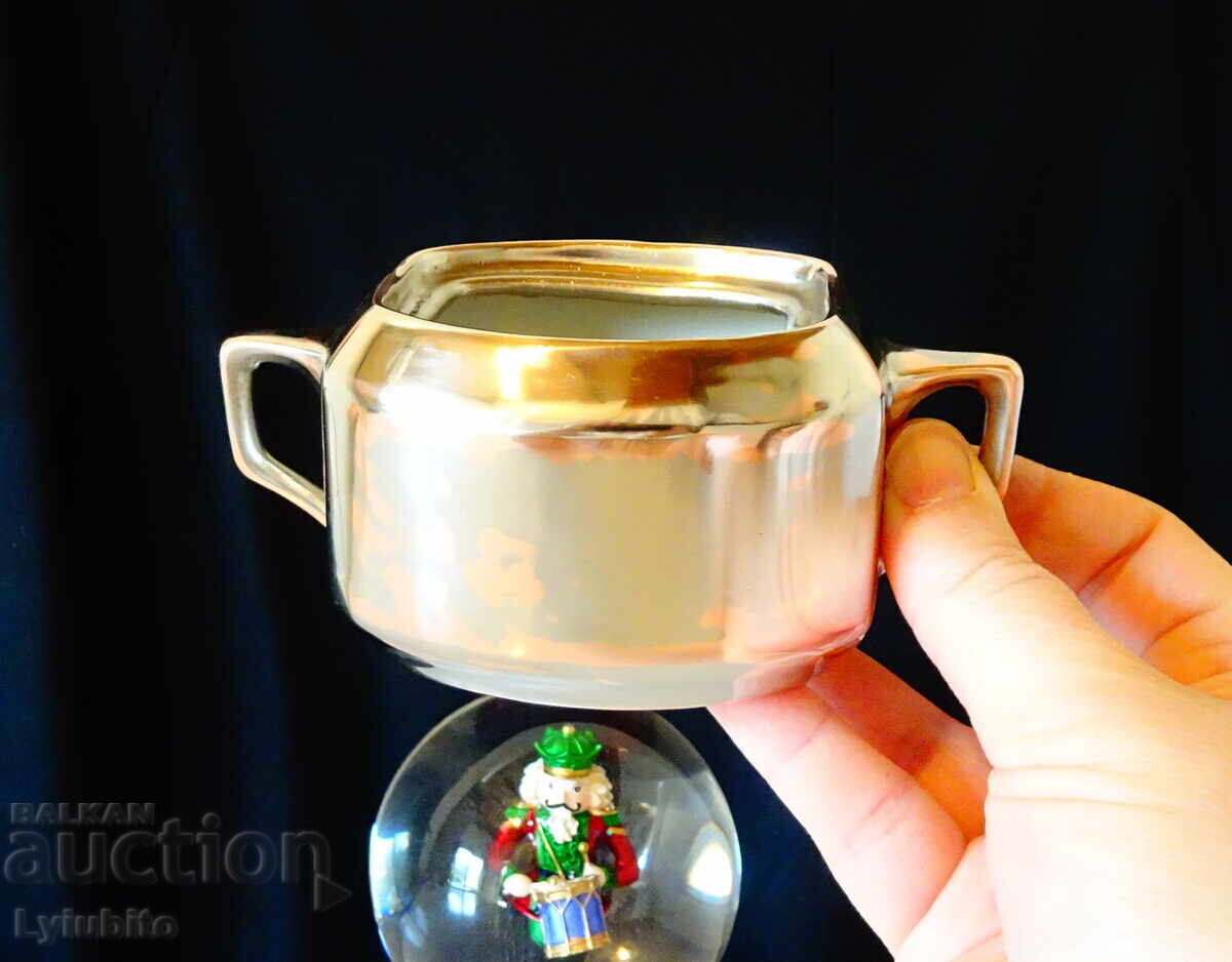 Ασημένια ζαχαριέρα από πορσελάνη Ασημένια ζαχαριέρα από πορσελάνη