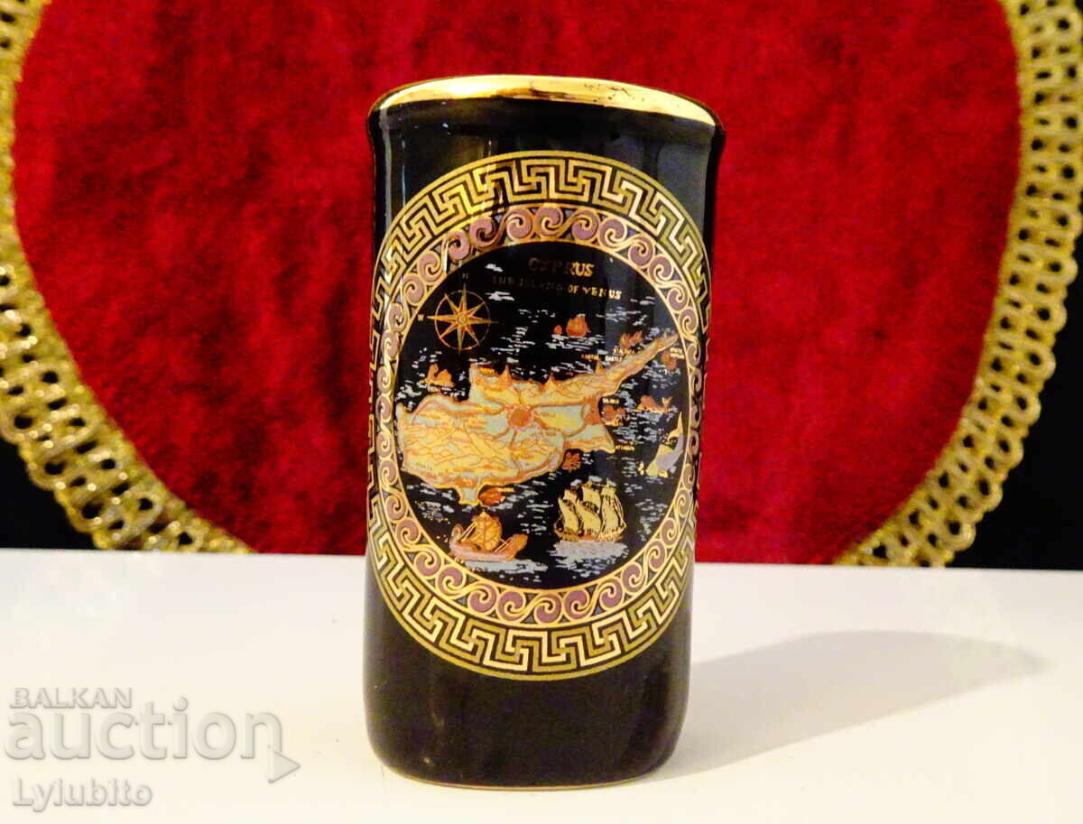 Cyprus bowl, gold, lighter stand with price 12.00 BGN | € 6.14 Cyprus bowl, gold, lighter stand with price 12.00 BGN | € 6.14