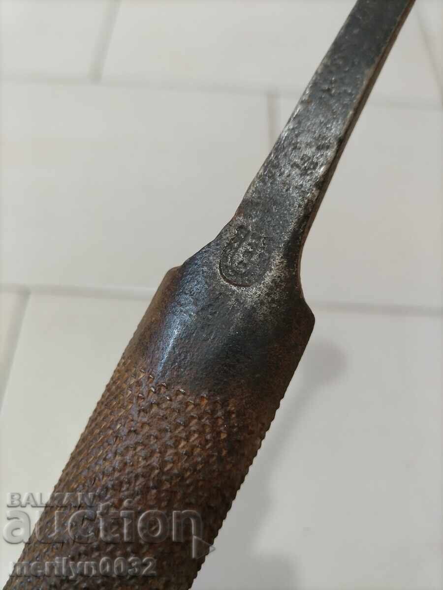 Instrument pentru pile din lemn cu preț 43.00 BGN | € 21.99 Instrument pentru pile din lemn cu preț 43.00 BGN | € 21.99