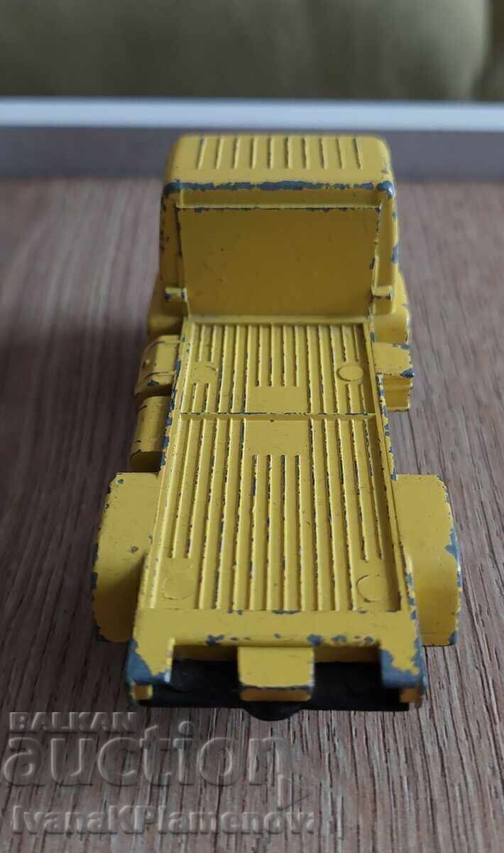Livrarea Mașinuță metalică Dinky England pentru colecționari