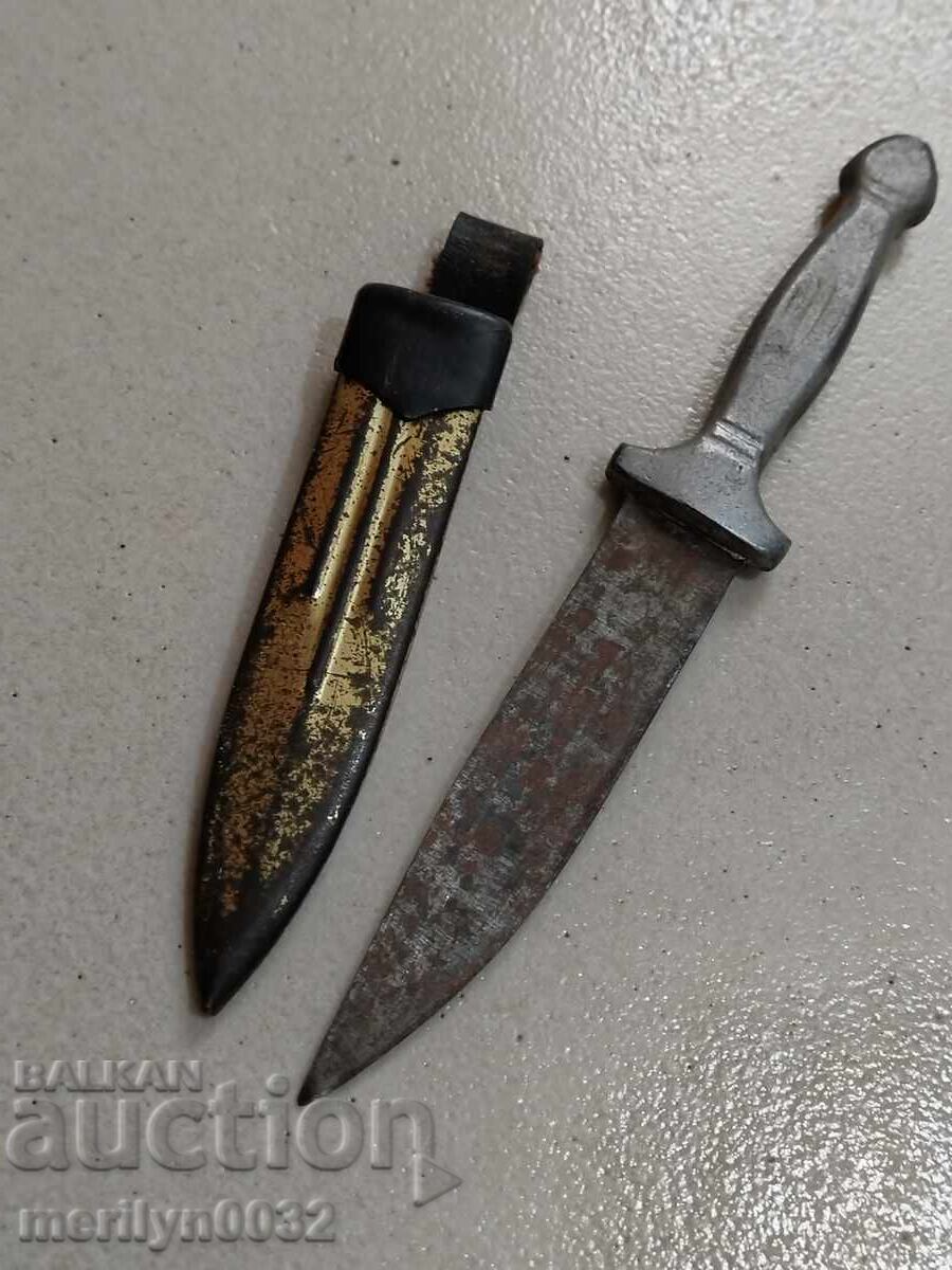 Δημοπρασία Παλιό συλλεκτικό μαχαίρι με θήκη καμά Δημοπρασία Παλιό συλλεκτικό μαχαίρι με θήκη καμά