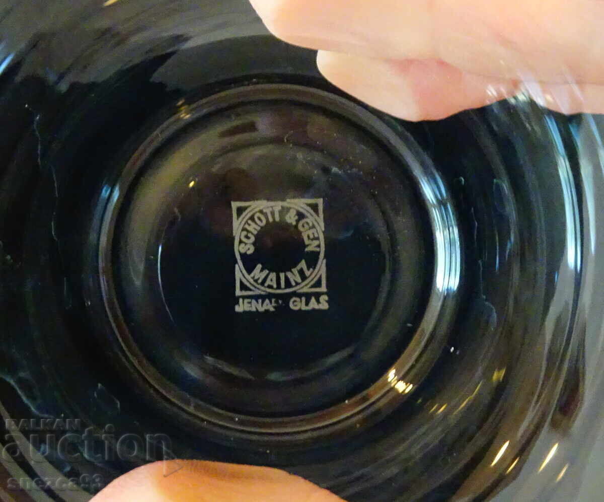 Copper rakia cups plus a glass one for coffee - 6 Copper rakia cups plus a glass one for coffee - 6