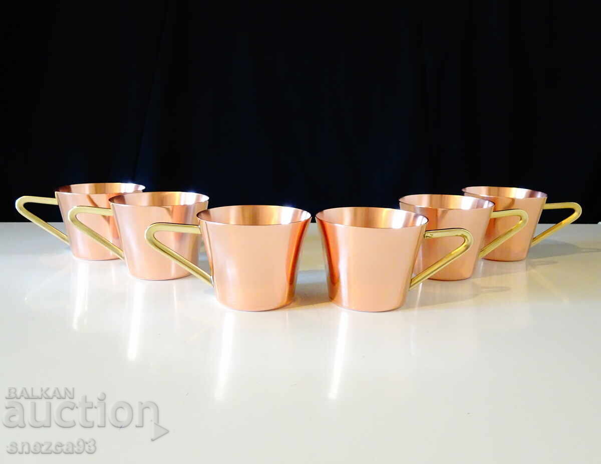 Copper rakia cups plus a glass one for coffee - 7 Copper rakia cups plus a glass one for coffee - 7