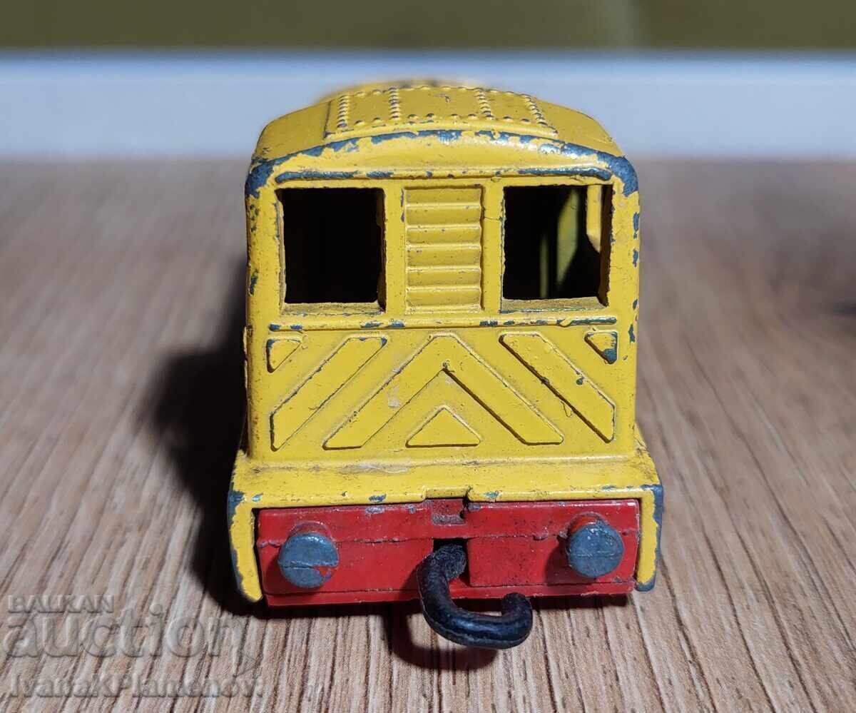 Livrarea Mașinuță metalică Matchbox England pentru colecționari