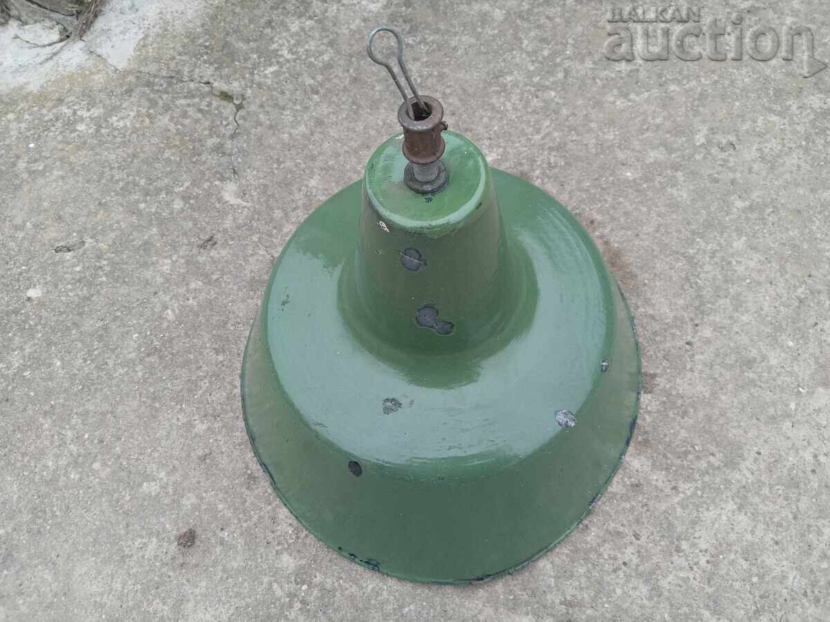 large enameled reflector industrial lamp 60s with price 41.00 BGN | € 20.96 large enameled reflector industrial lamp 60s with price 41.00 BGN | € 20.96